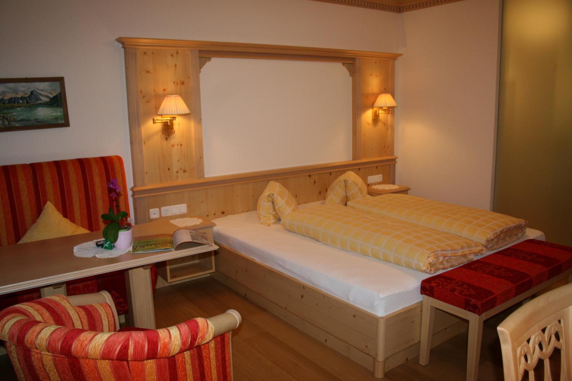 Hotel Schoene Aussicht 칼티트슈 외부 사진