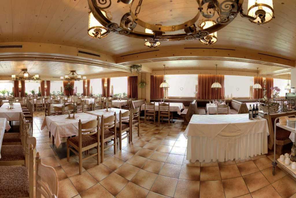 Hotel Schoene Aussicht 칼티트슈 외부 사진